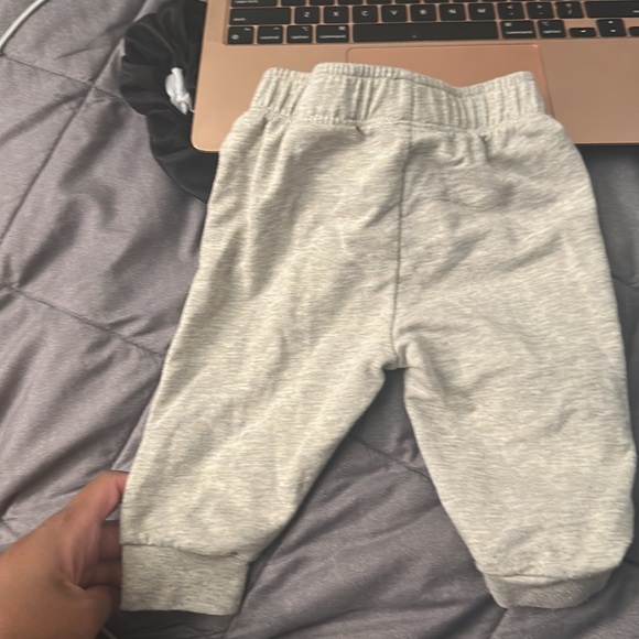 Nike sweats - Picture 2 of 2